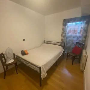 Habitación en casa particular Chamartin De Frente A 4 Torres